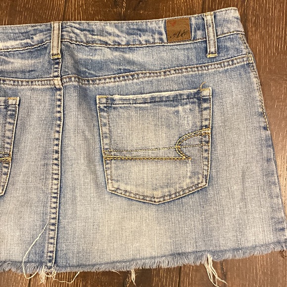 American Eagle Jean Skirt - Picture 4 of 6